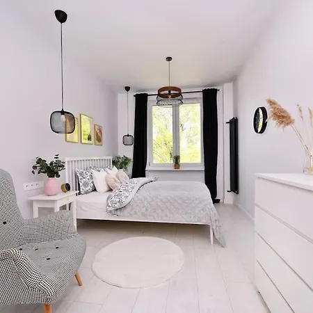 Saska Kepa -Ul. Francuska 2' Min Apartment Warsaw Exterior photo