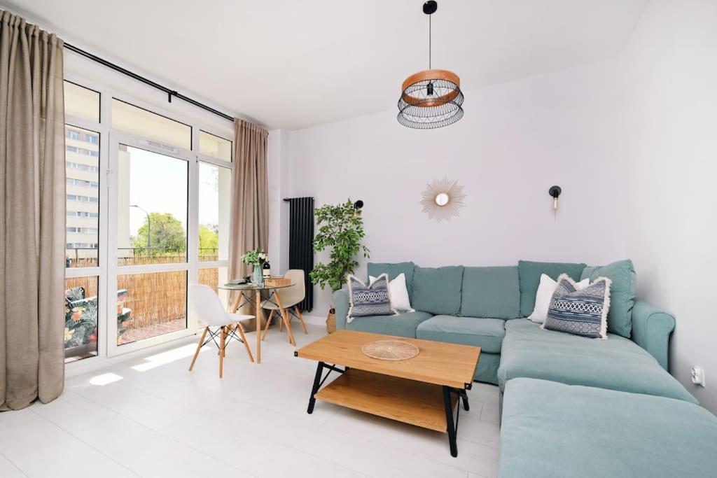 Saska Kepa -ul. Francuska 2' Min Apartment